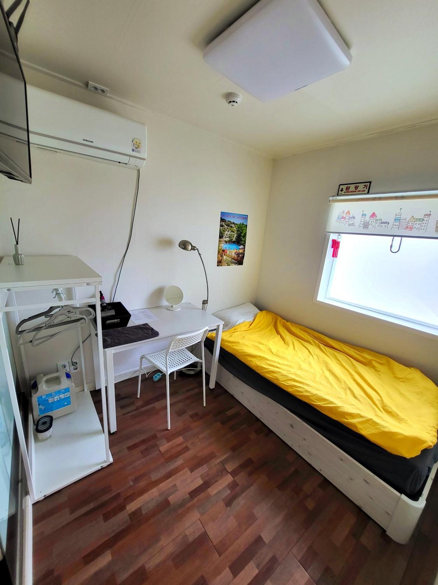 24 Guesthouse Sinchon Avenue โซล ห้อง รูปภาพ